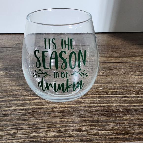 Christmas seamless wine glass 16 ounces - Picture 3 of 4